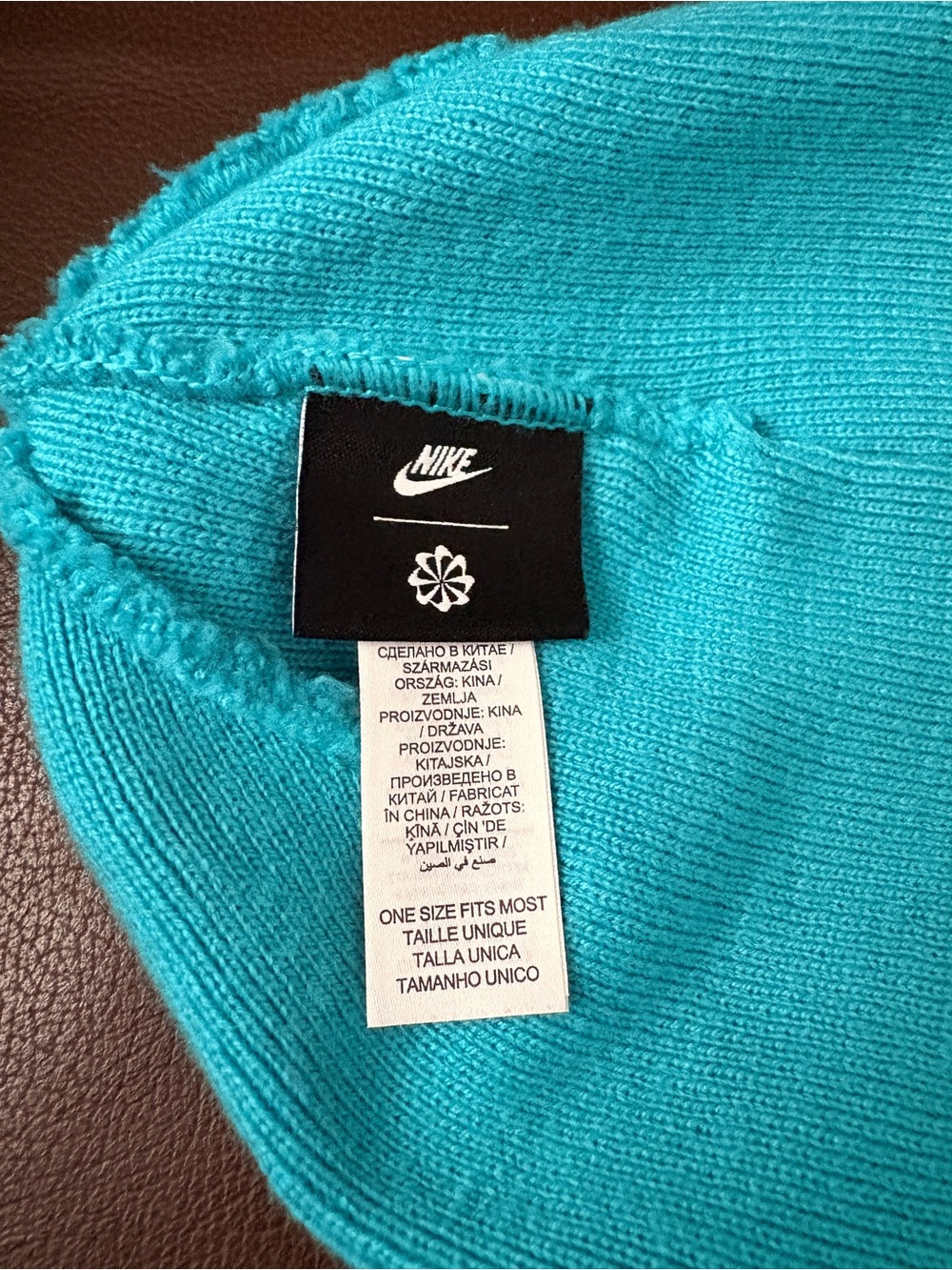 Nike Beanie Hat - Picture 4 of 4